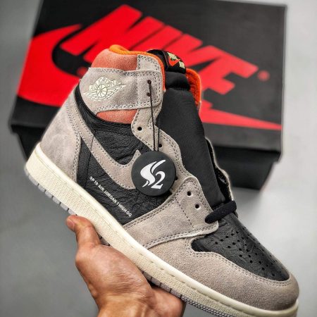 Air Jordan 1 Retro "Neutral Grey" 555088-018