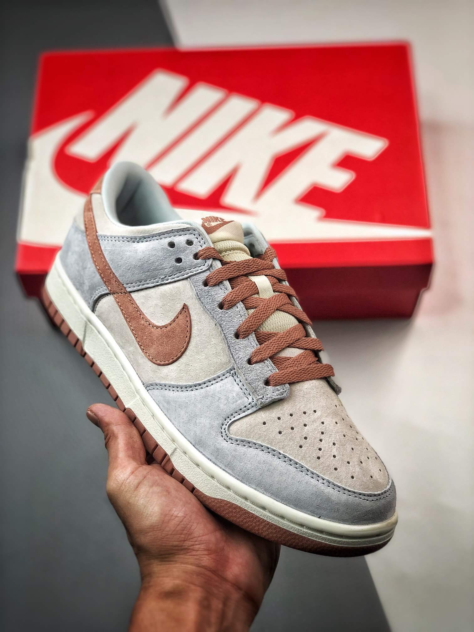 Dunk Low 'Fossil Rose' DH7577-001
