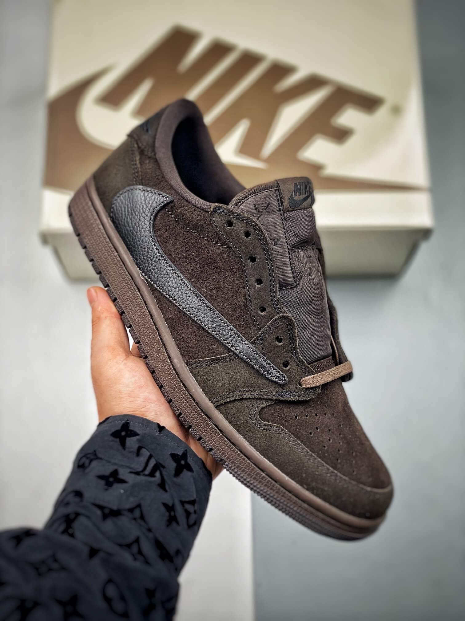 Air Jordan 1 x Travis Scott 'Velvet Brown and Dark Mocha DM7866-202