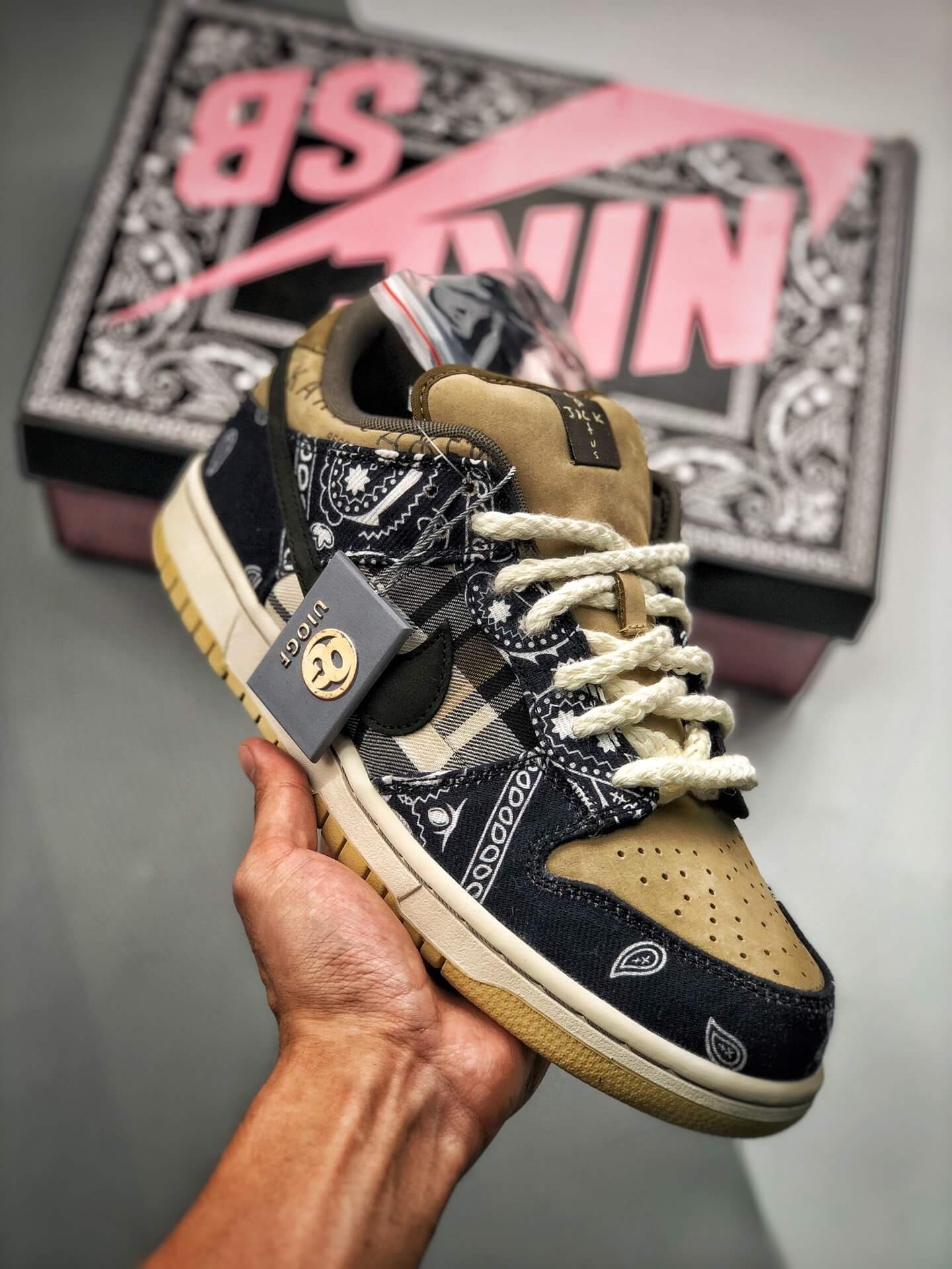 Travis Scott x Dunk Low Premium QS SB 'Cactus Jack' CT5053-001
