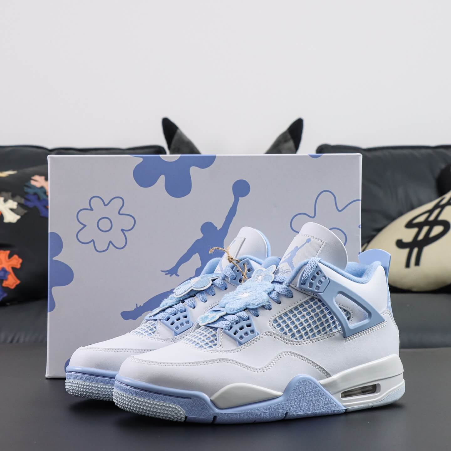 Wmns Air Jordan 4 Retro 'Forget Me Not' HV0823-100