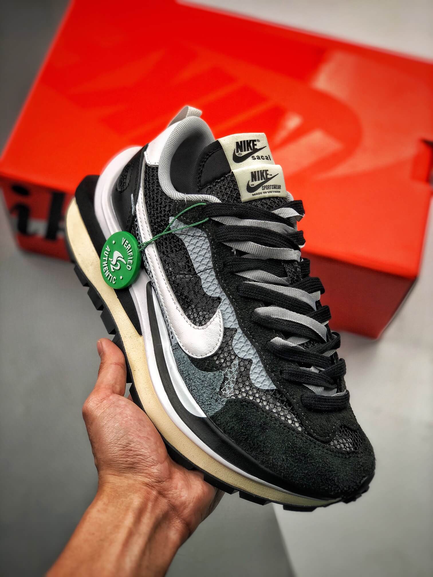 Sacai x VaporWaffle 'Black White' CV1363-001