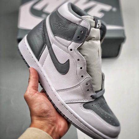 Air Jordan 1 Retro High OG 'Stealth' 555088-037