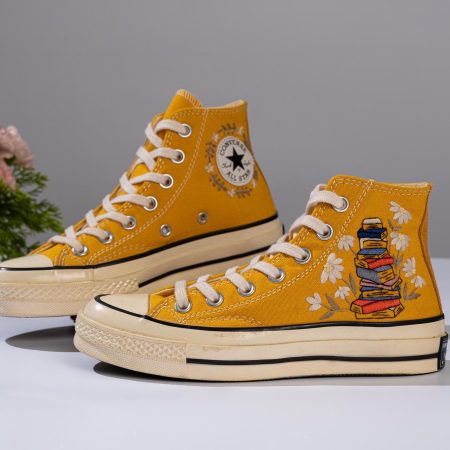 Books & Flowers Embroidered Converse Chuck 70s – Custom Book Lover Shoes